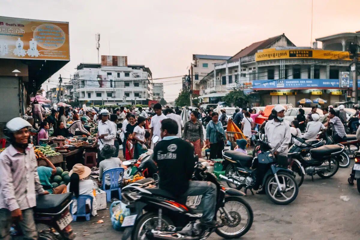 Experience Battambang’s safe sites with guided tours
